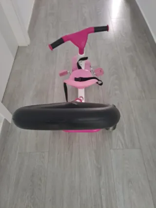 Triciclo rosa para bebés +1 año