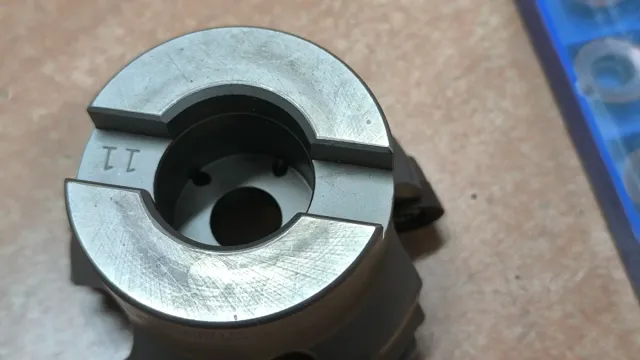 Plato fresadora Sumitomo y plaquitas