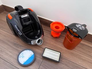 Aspiradora Rowenta Compact Power Cyclonic RO3753