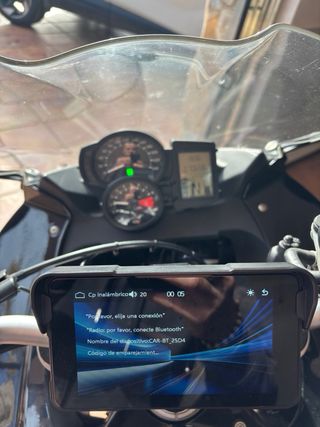 BMW F 800 ST Negra con Maletas