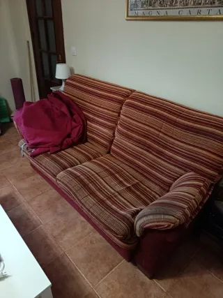 Sofá de tela a rayas