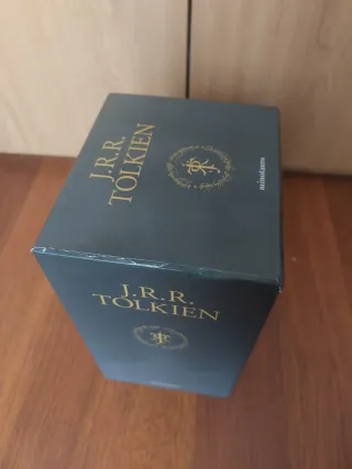 Estuche El Señor de los Anillos y El Hobbit.