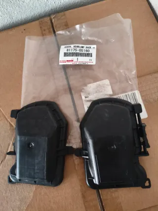 Lote productos avensis 2003,Faro,bandeja,tapas etc