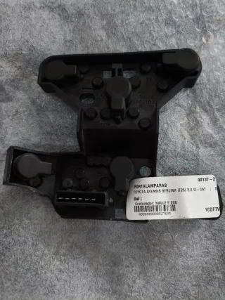 Lote productos avensis 2003,Faro,bandeja,tapas etc