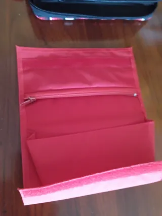 Cartera y funda gafas Paloma Picasso