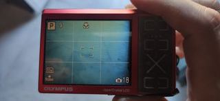 CÁMARA DIGITAL COMPACTA "OLYMPUS Stylus 1040"