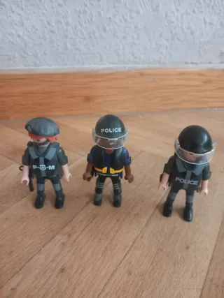 Playmobil furgón policía con figuras