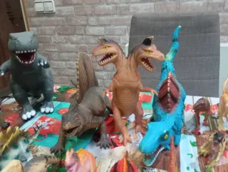 Lote de dinosaurios juguete 20-25 cm