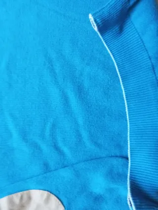 Jersey azul con parches en codos Talla 4-6