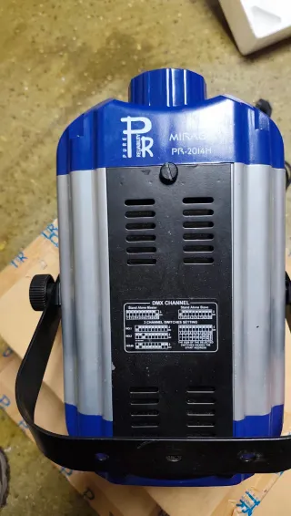 Foco multicolor para fiestas y escenarios