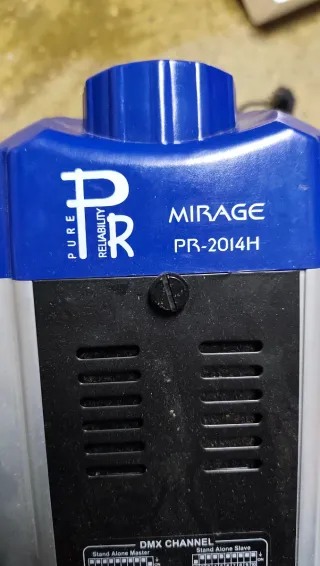 Foco multicolor para fiestas y escenarios