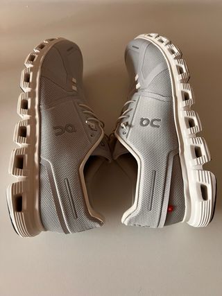 Zapatillas On Cloud 6 Nuevas Gris