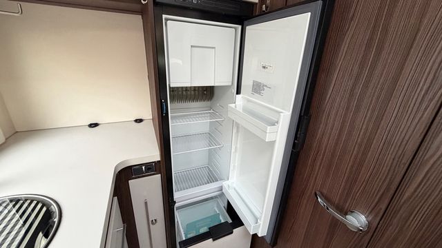 AUTOCARAVANA BENIMAR TESSORO 481