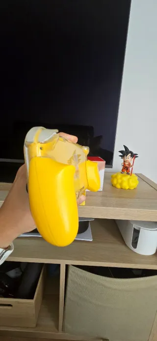 Nintendo Switch Lite Amarilla + extras