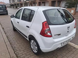Dacia Sandero 2010