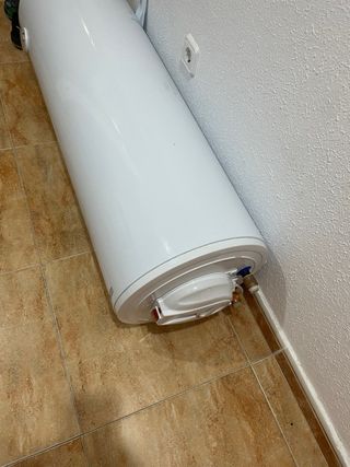 Termo eléctrico 80L buen estado ,