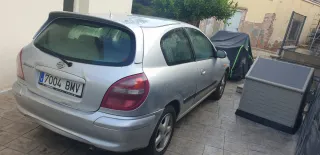 Nissan Almera 2001