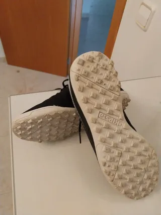 Zapatillas fútbol niño Talla 39