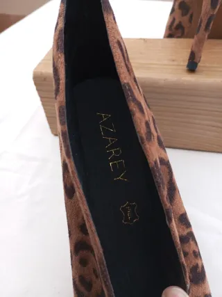 Zapatos de tacón con estampado de leopardo