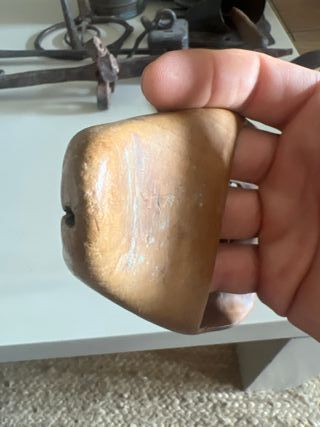 Zoqueta antigua de madera