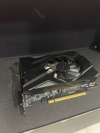 Gigabyte GeForce GTX 1650 Tarjeta Gráfica