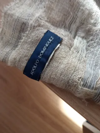 Bufanda beige y gris con flecos