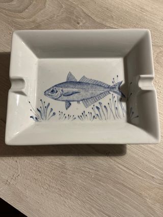 Posacenere in porcellana di Limoges con pesce