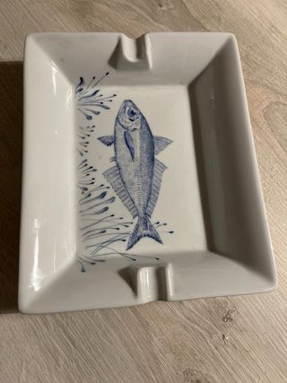 Posacenere in porcellana di Limoges con pesce