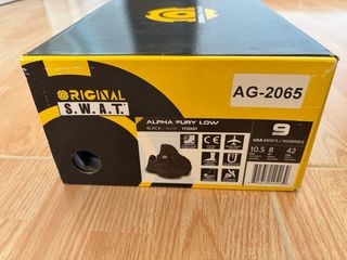 Zapatillas policiales