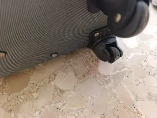 Maleta grande de viaje con ruedas. REBAJADO!