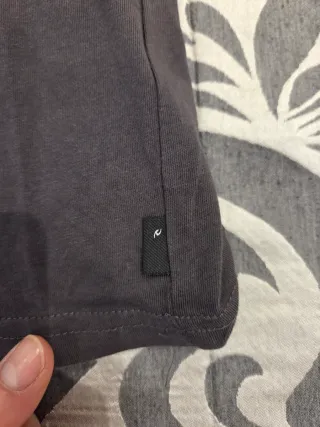 Camiseta Rip Curl manga larga gris y amarilla