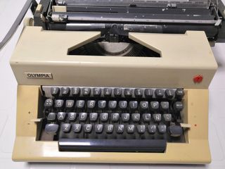 Máquina de escribir Olympia