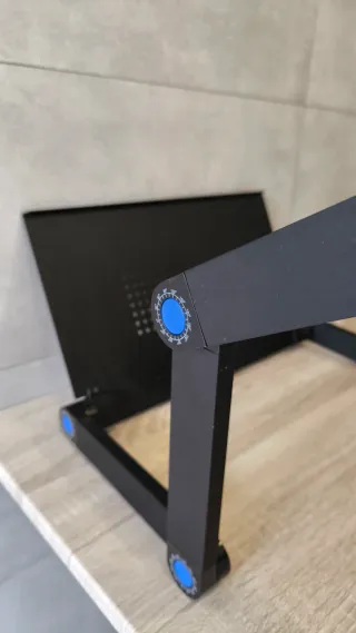 Soporte Articulado Premium Laptop/Tablet