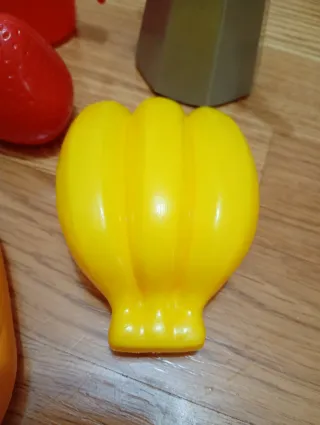 Juego de vajilla y comida de juguete