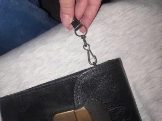 Bolso de cuero natural vintage negro con cierre me