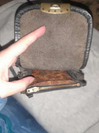 Bolso de cuero natural vintage negro con cierre me