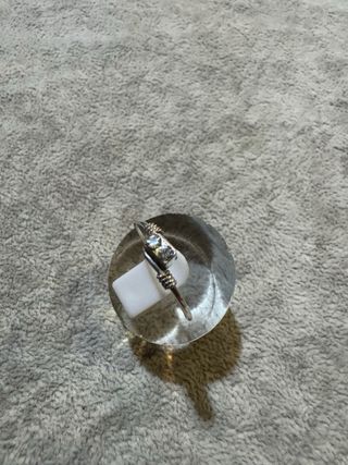 Anel Prata 2 Pedras Transparentes, com sello