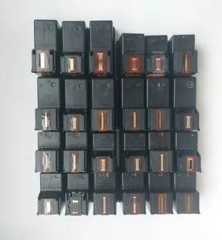 Cartuchos vacíos HP y Canon