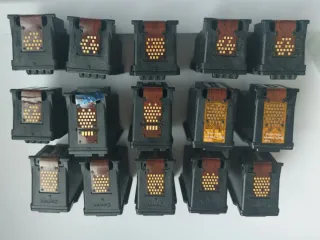 Cartuchos vacíos HP y Canon