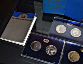 Monete del 25° anniversario delle nozze di S.M.M.R.