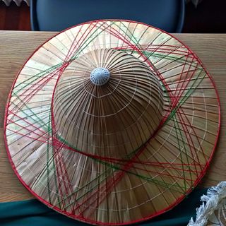Sombrero vietnamita in bambù fatto a mano