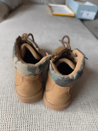 Botas niño talla 33