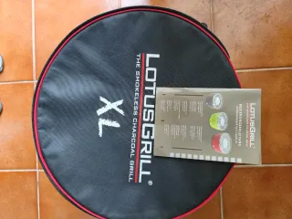 Barbacoa Lotus Grill XL Roja