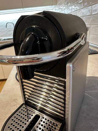 Cafetera Nespresso Pixie Silver