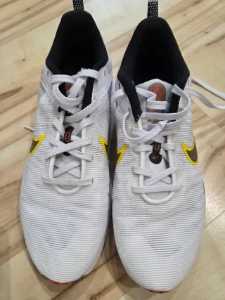 Zapatillas Nike Running Blancas y Amarillas