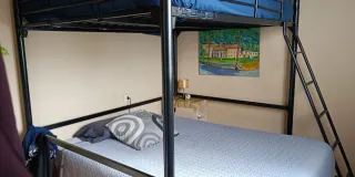 Litera metálica negra para colchón de 135x190