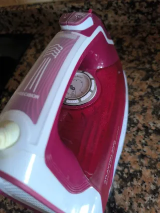 Plancha Taurus Atlántida 3000 Roja