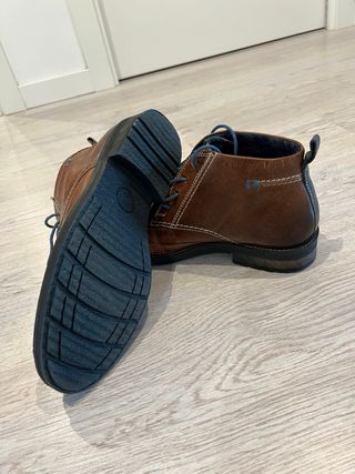 Botines piel caballero. LASOCKI marrones, talla 40