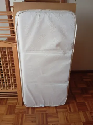 Cuna de madera