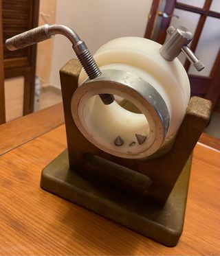 Jamonero giratorio base PVC